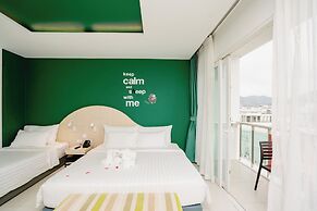 SLEEP WITH ME HOTEL design hotel @ patong