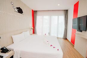 SLEEP WITH ME HOTEL design hotel @ patong