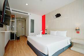 SLEEP WITH ME HOTEL design hotel @ patong