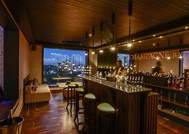 Sankara Nairobi, Autograph Collection