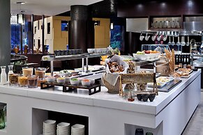 Sankara Nairobi, Autograph Collection