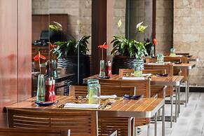 Sankara Nairobi, Autograph Collection