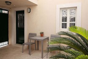 Divota Apartment Hotel