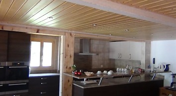 Chalet Suisse