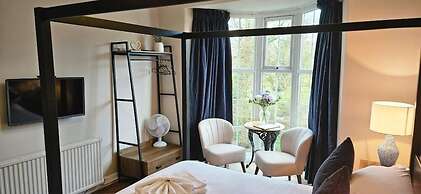The Abbey Inn