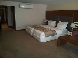 Gravis Suites