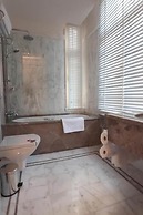 Corinne Art & Boutique Hotel