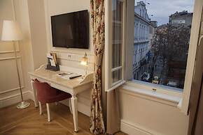 Corinne Art & Boutique Hotel