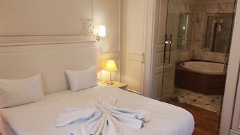 Corinne Art & Boutique Hotel