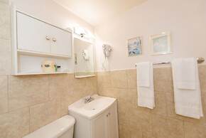 Niagara Parkway Court Motel