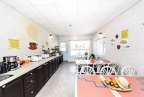 Niagara Parkway Court Motel