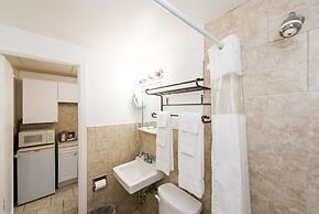 Niagara Parkway Court Motel