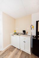 Niagara Parkway Court Motel