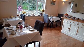 Edencrest Bed & Breakfast