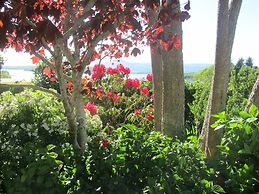 Edencrest Bed & Breakfast