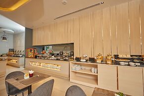 Pattaya Sea View Hotel