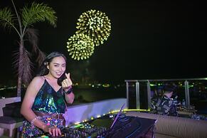 Pattaya Sea View Hotel