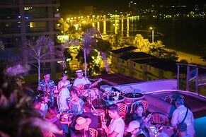 Pattaya Sea View Hotel