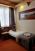 Hotel 365