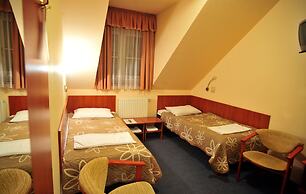 Zlote Deby Hotel