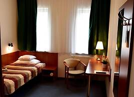 Zlote Deby Hotel