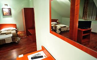 Zlote Deby Hotel