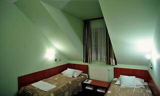 Zlote Deby Hotel