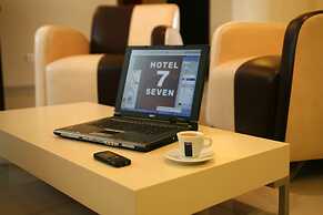 Hotel Seven 7