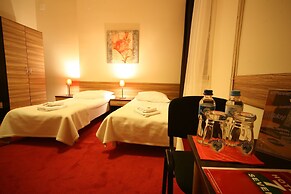 Hotel Seven 7