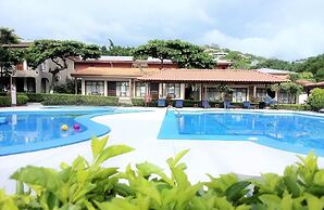 Hotel & Villas Huetares