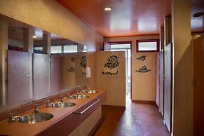 Smoke Lake Hot Springs Lodge and Camp