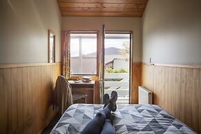 Smoke Lake Hot Springs Lodge and Camp