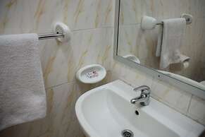 Iris Hotel