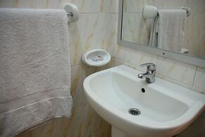Iris Hotel