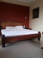 Iris Hotel