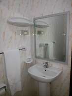 Iris Hotel