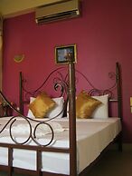 Iris Hotel