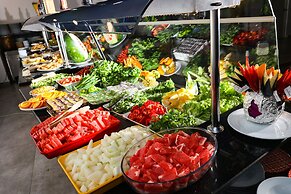 The Corner Park Hotel