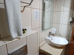 The Corner Park Hotel