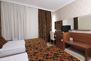 The Corner Park Hotel