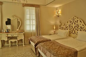 Elegance East Hotel - Boutique Class