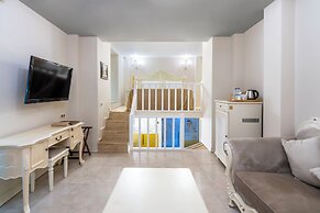 Elegance East Hotel - Boutique Class
