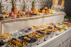 Elegance East Hotel - Boutique Class