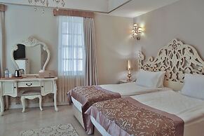 Elegance East Hotel - Boutique Class