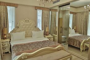 Elegance East Hotel - Boutique Class