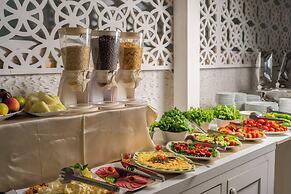 Elegance East Hotel - Boutique Class