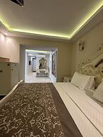 Elegance East Hotel - Boutique Class