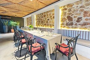 Elegance East Hotel - Boutique Class