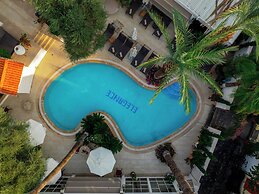 Elegance East Hotel - Boutique Class