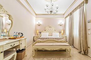 Elegance East Hotel - Boutique Class